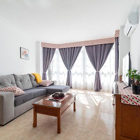 Apartamento Espacioso Cerca De La Playa Con Aire Acondicionado Apartment Moana Luaran gambar